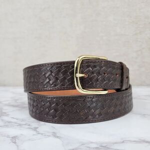 Men's Brown Woven Basket Weave Pattern Leather Belt Size 48 Gold Toned Buckle